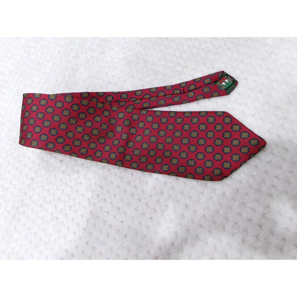 Briar Mens 3.5x57 Necktie Red Geometric Medallion Italian Silk Hand Fashioned